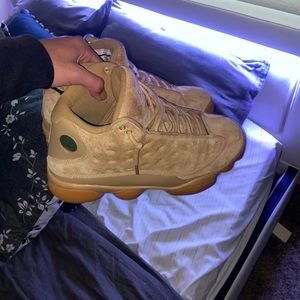 Air Jordan 13 wheats retro